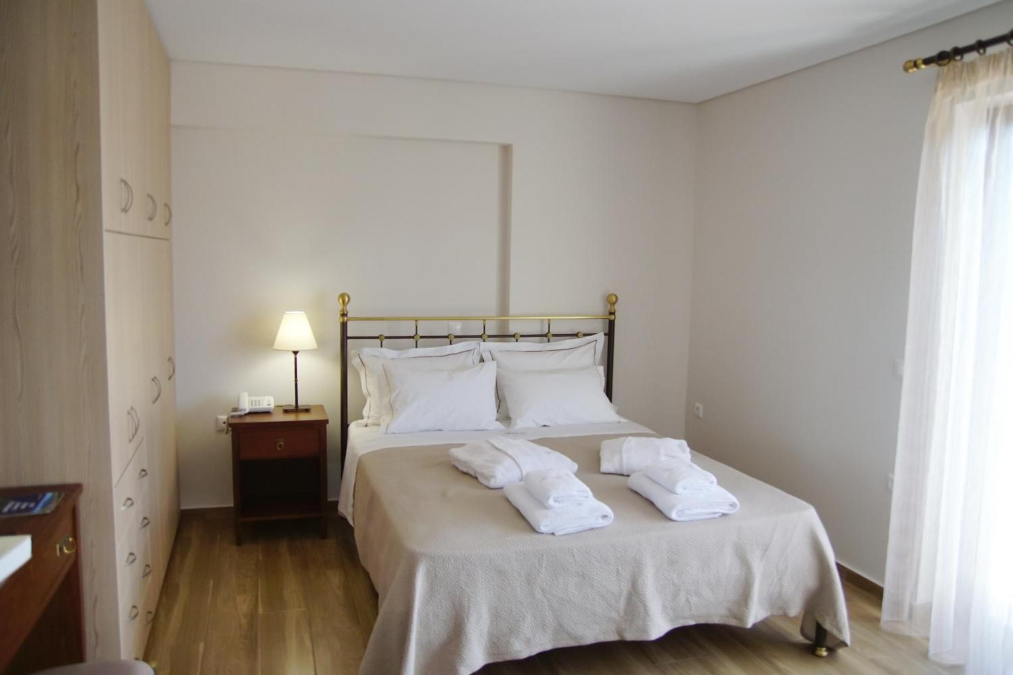 Treanto Nafpaktos Boutique Hotel Rum bild